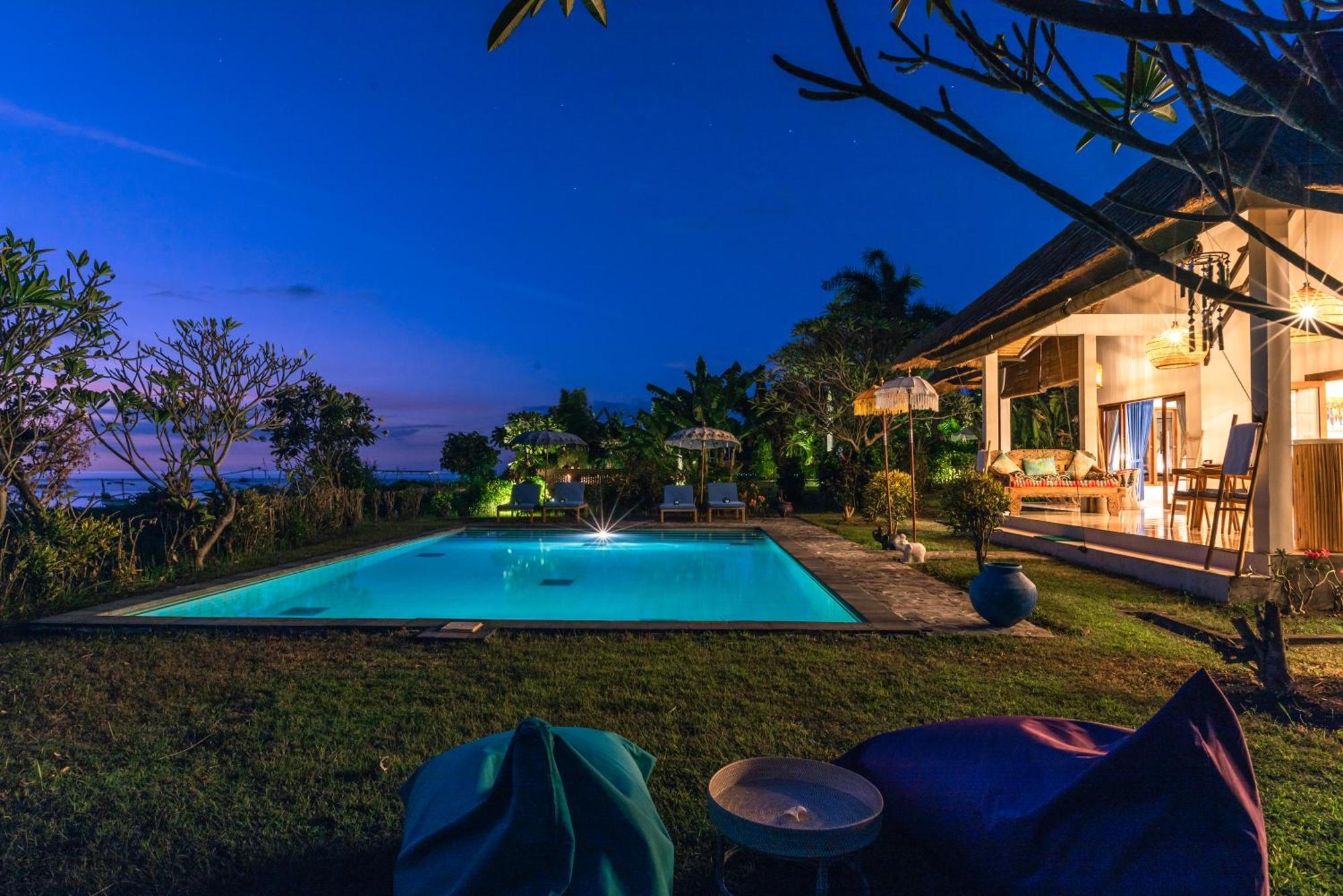 Absolute Beach Front Villa Umeanyar Ngoại thất bức ảnh